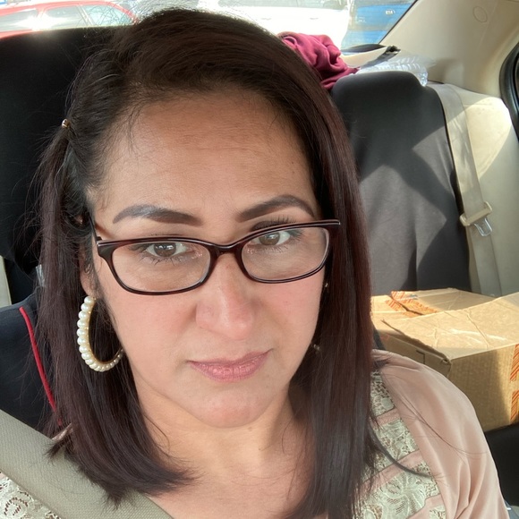 Meet your Posher, Luisa - Picture 1 of 1